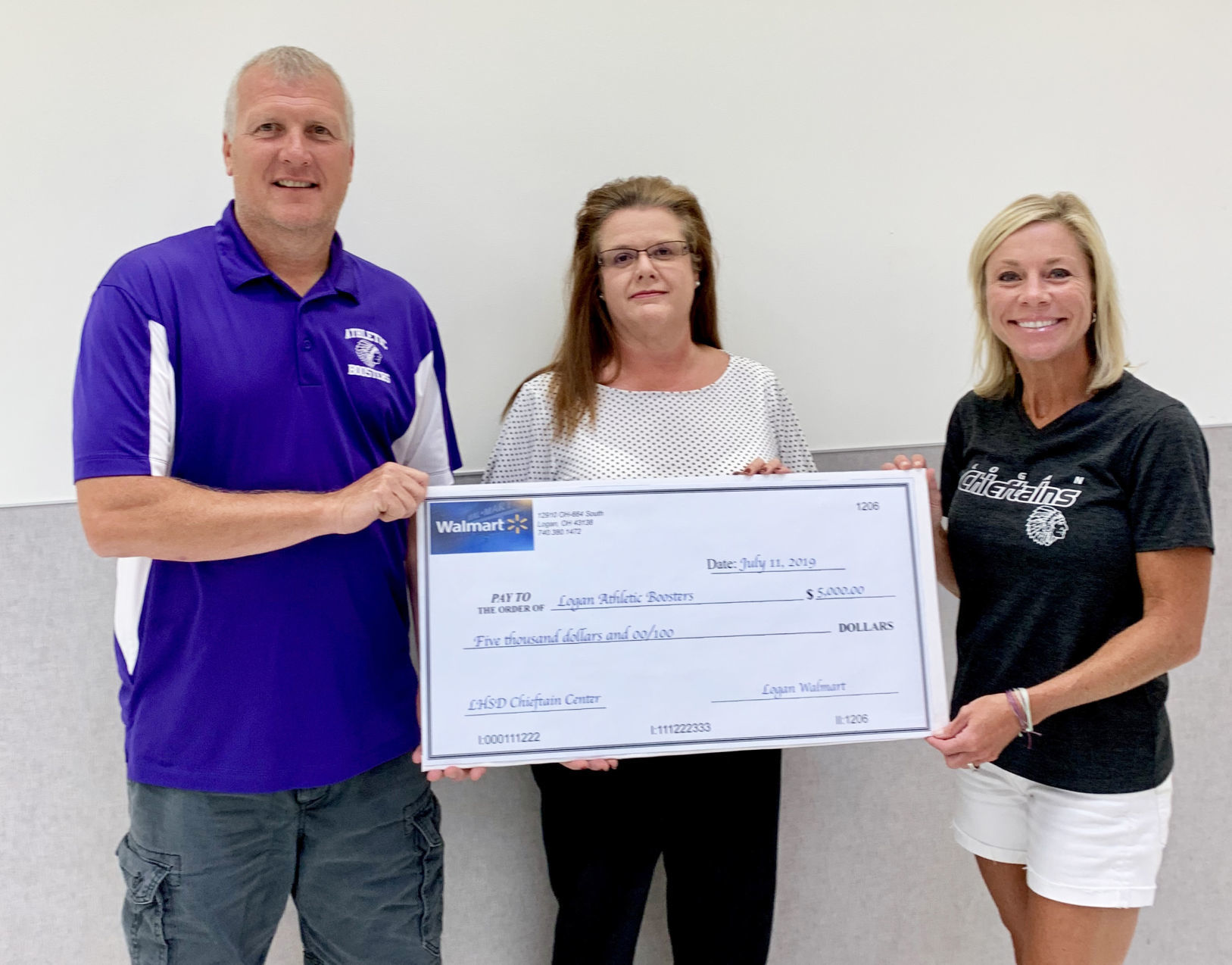 Walmart makes Chieftain Center donation